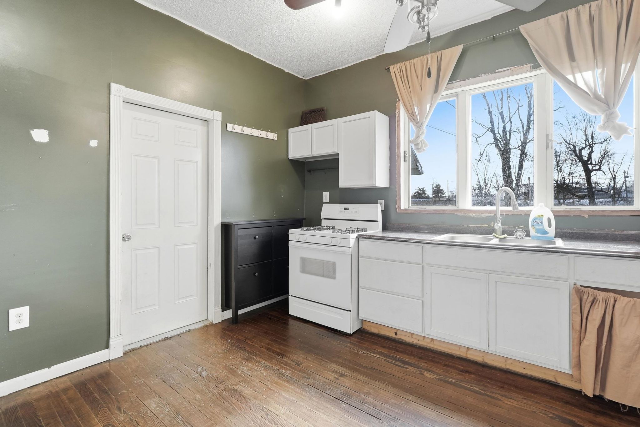 Image of 265 W Union Street