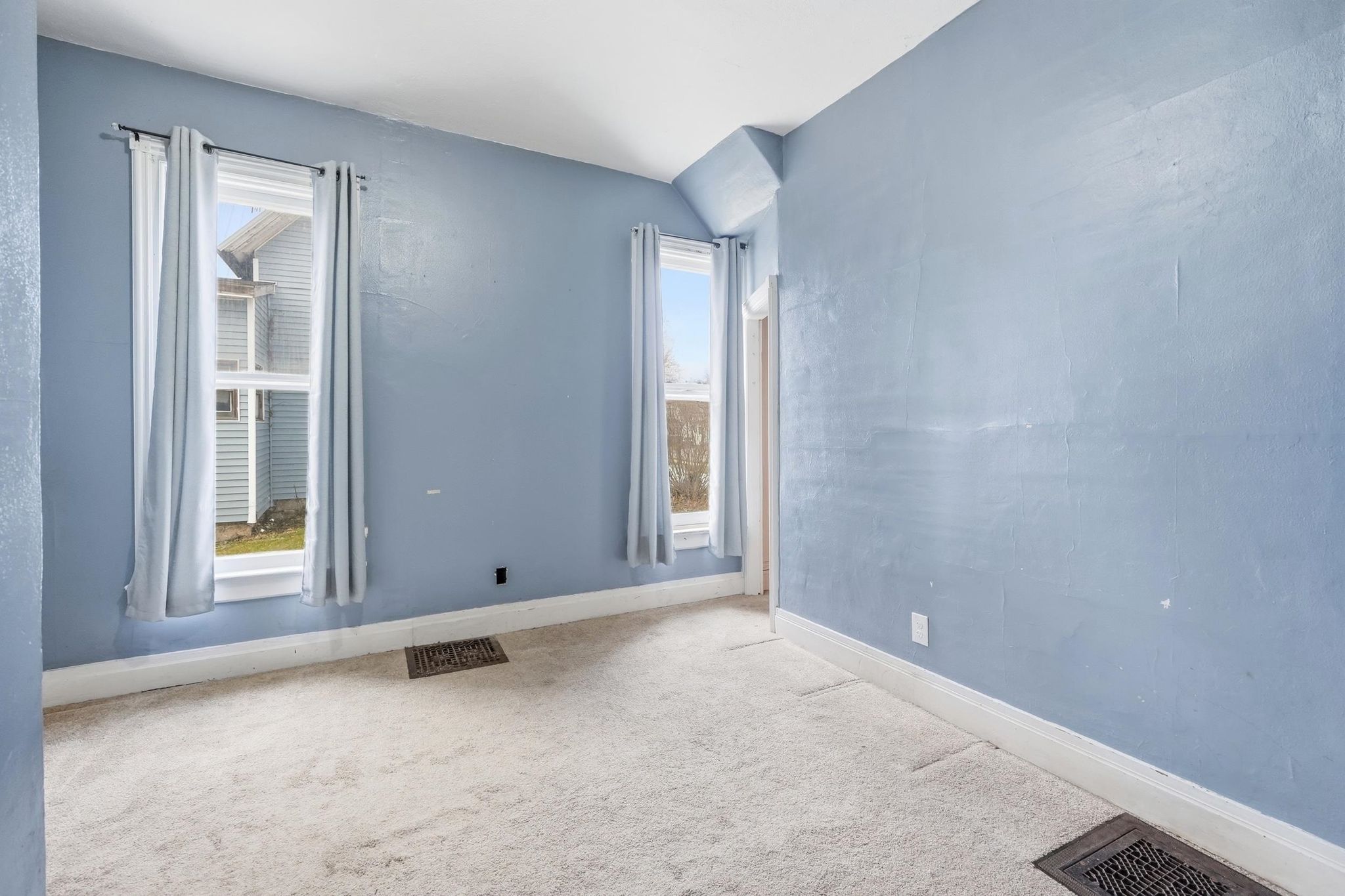 Image of 265 W Union Street
